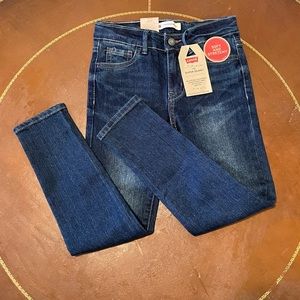 🎉Host Pick🎉 Girls Levi’s 710 super skinny